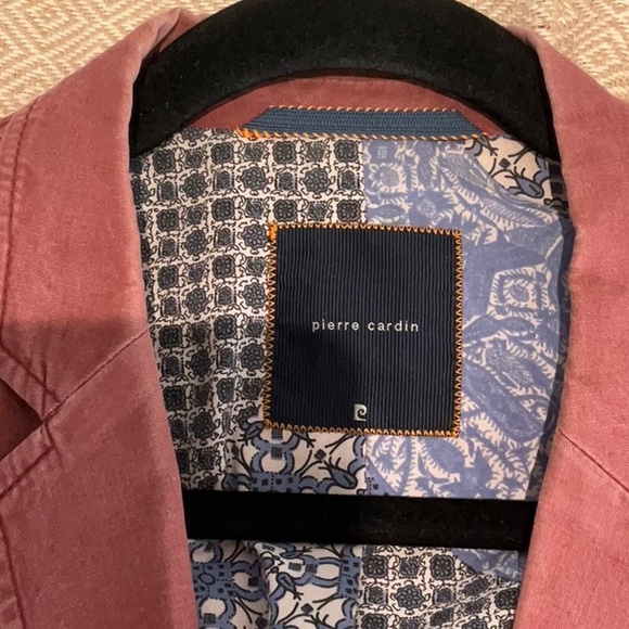 Men’s casual sports jacket. Brand is Pierre Cardin. Size 44S
label says GR 28 - Picture 3 of 9